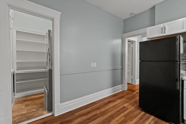 Photo - 820 E 89th Pl