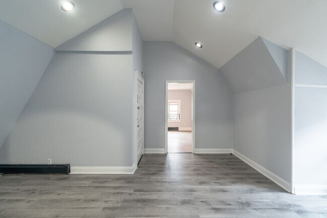 Photo - 105 Shepard Ave Unit Apt 3