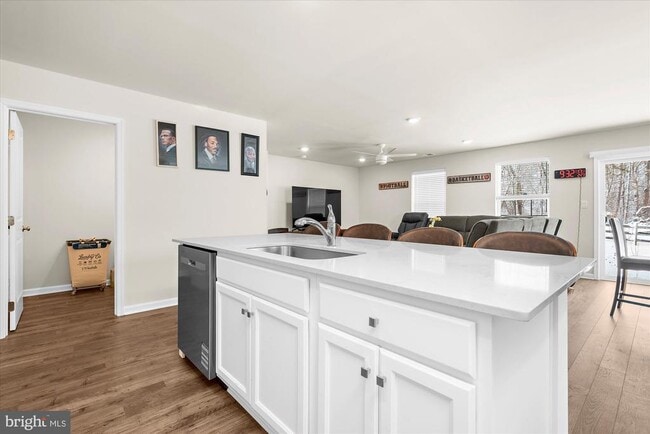 Photo - 114 Petal Dr