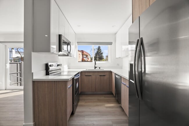 Building Photo - 8777 Cadillac Ave