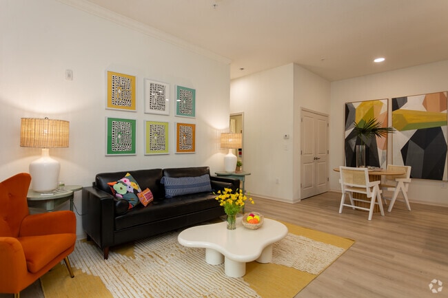 B1 - 2BR,2BA - 965 SF - Living Room