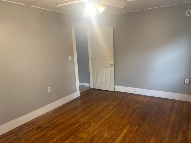 12-14 Broad St