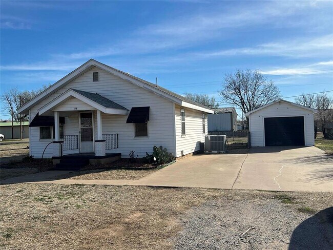 Photo - 219 N Missouri St