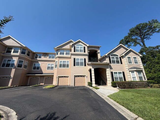 Building Photo - Top-Floor Condo in Grand Reserve at Windor Parke