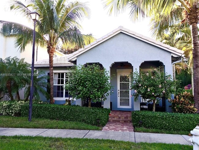 Photo - 184 W Bay Cedar Cir