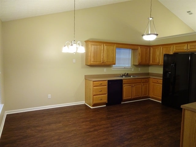 Photo - 256 Sandstone Dr