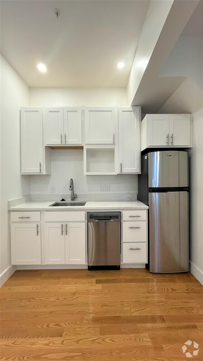 Building Photo - 31 Green St Rental