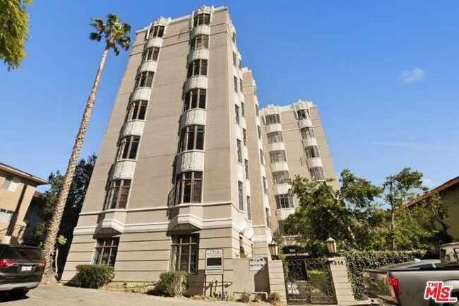 Photo - 1314 Hayworth Ave