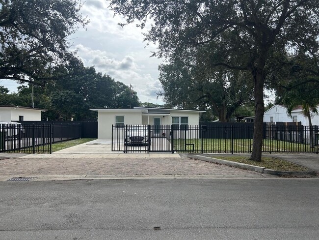 Photo - 1230 NW 125th St Casa