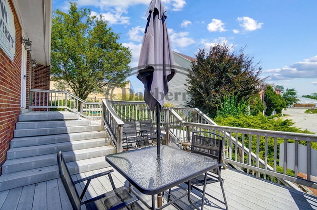 Photo - 1133 N Byrne Rd Unidad 1