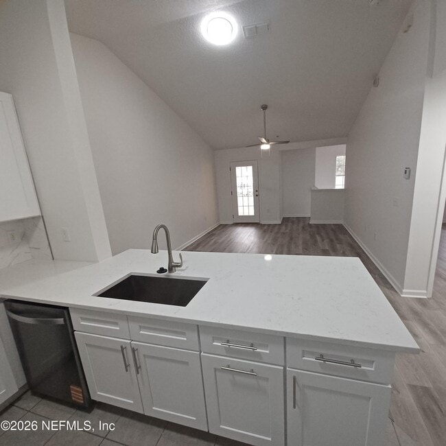 Photo - 575 Oakleaf Plantation Pkwy Unidad 815