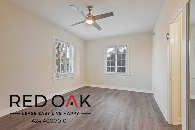 Building Photo - 649 N Rossmore Ave Unit 301