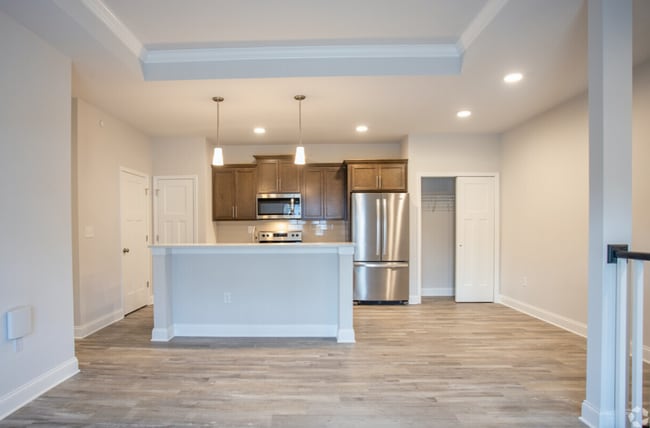 Photo - 608 W Creek Ln Unit 608