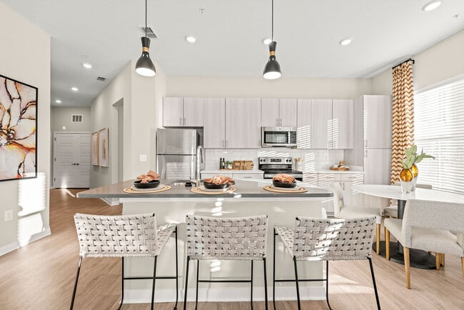 2BR, 2BA - Briarwood - Kitchen - Tapestry Patterson Lane