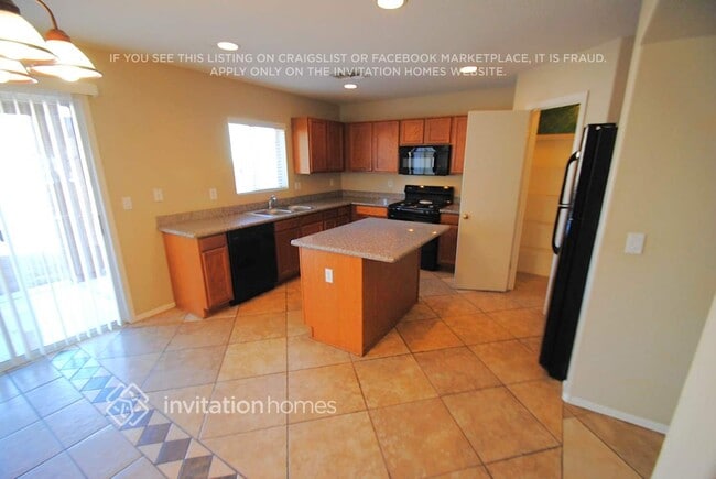Photo - 6040 W Wood St