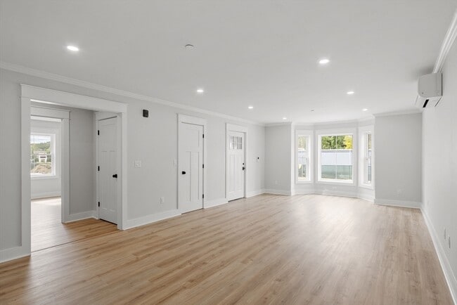 Photo - 843 Main St Unit 101