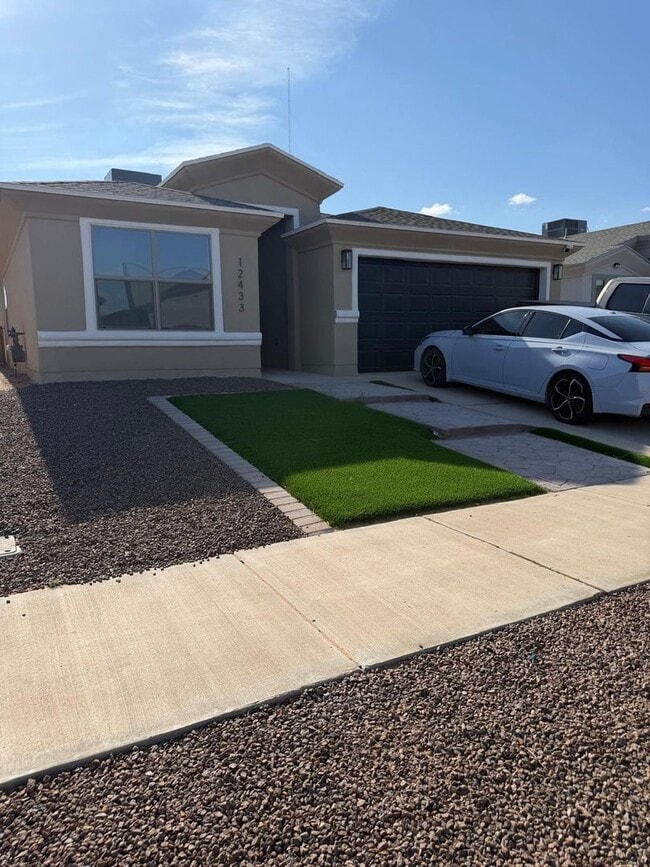 Building Photo - Modernized 3BR/2BA Home