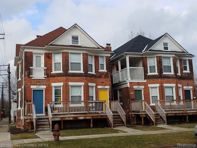 Photo - 605 E Bethune St Apartment