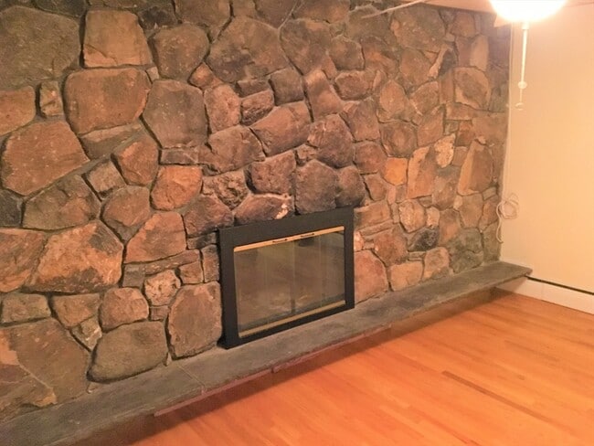 Photo - 391 Langley Rd