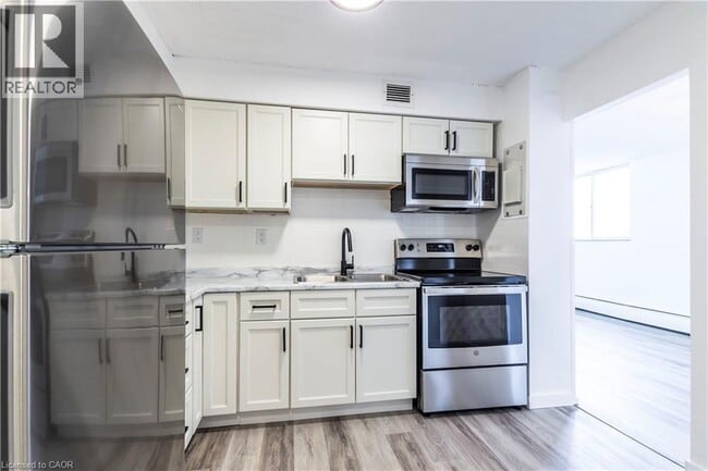 Photo - 975 Warwick Ct Unit 908