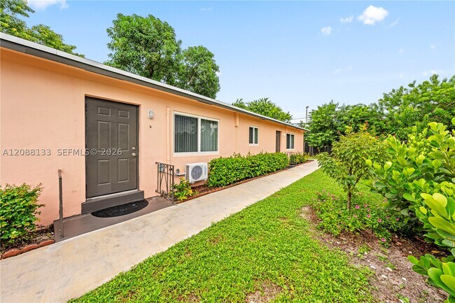 612 NW 10th Terrace Unit B