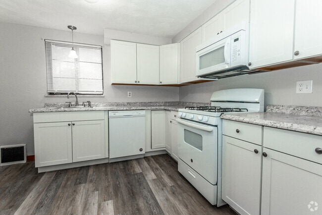 Building Photo - 2533 Sylvania Dr Rental