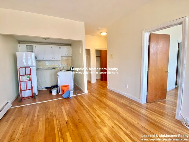 Photo - 1152 Commonwealth Ave