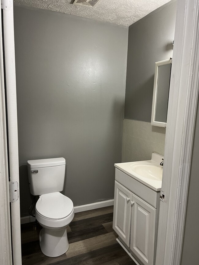 390 Cowan St Unit 394