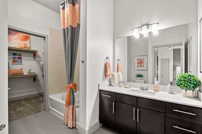 HMD_4586 - Heights West End