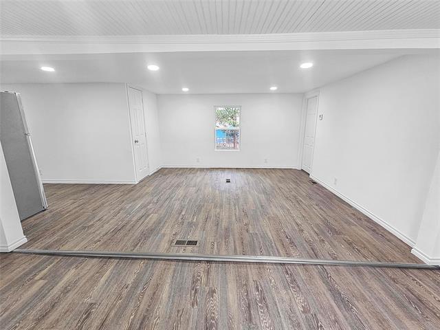 Photo - 106 Silveroaks St