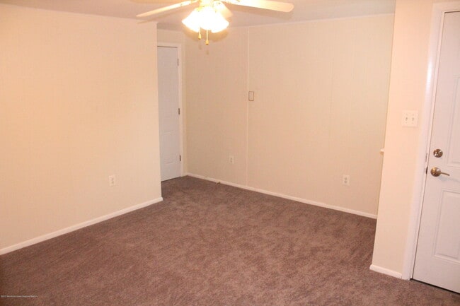254 Admiral Ave