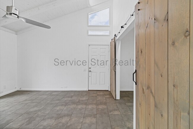 Photo - 2810 E Glenrosa Ave