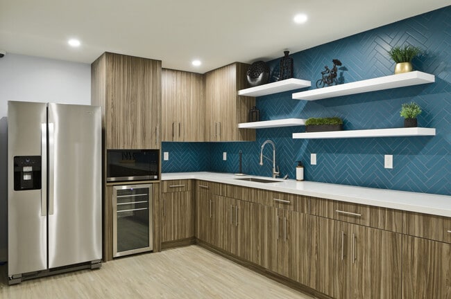 Huntley Apartments