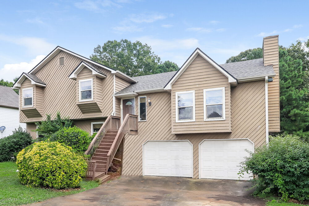 Photo - 18 Bramblewood Trail SW