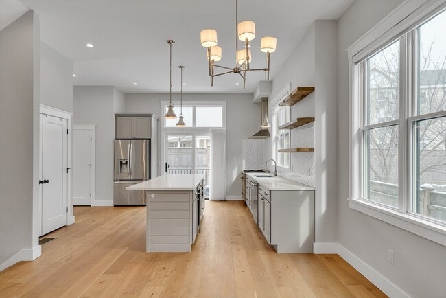 Building Photo - 27 Woodbine St Rental