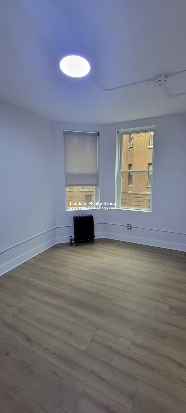 Photo - 1357 W Estes Ave Unit R1