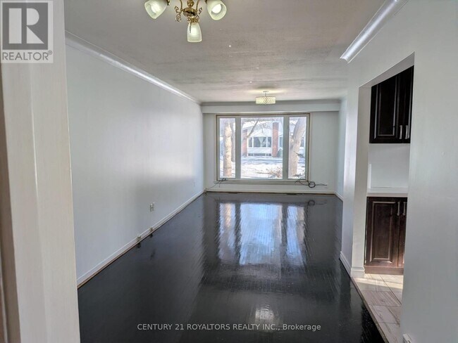 Photo - 50 Marbury Crescent