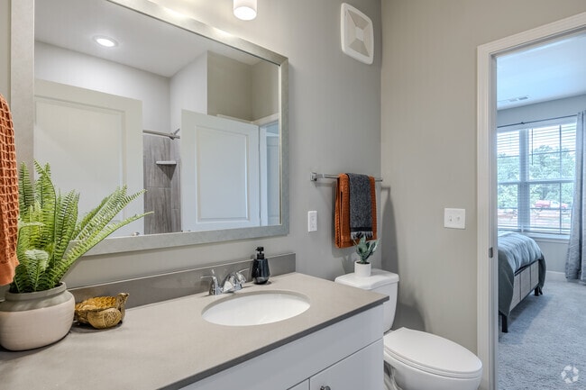 2BR, 2BA - 1117SF - Bathroom 1