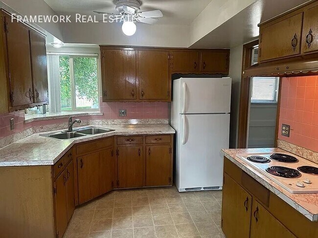 Photo - 4360 Ingalls St