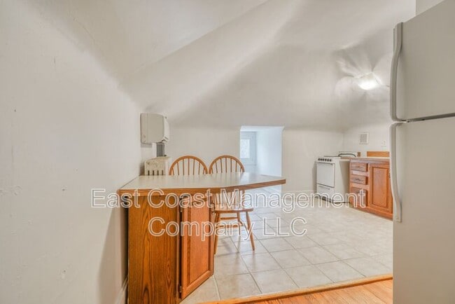 Photo - 6 Cromarty Rd Unit 3FL