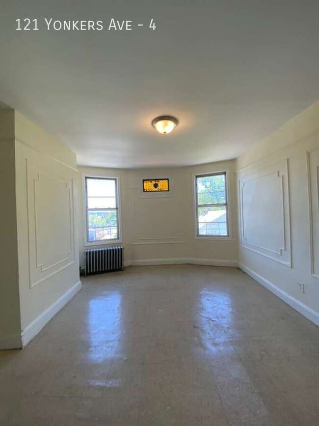 Building Photo - 121 Yonkers Ave Unit 4