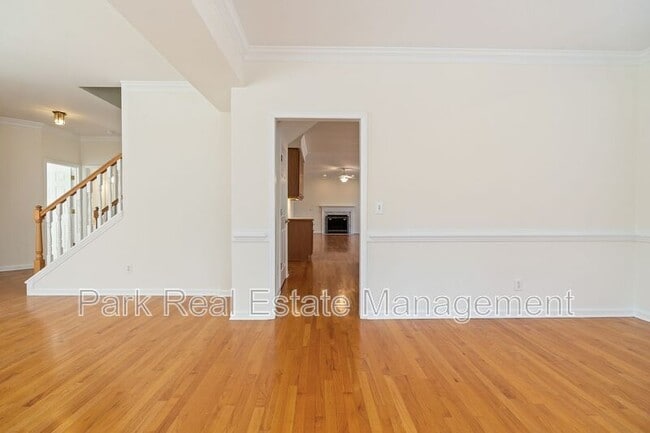 Photo - 420 New Parkside Dr