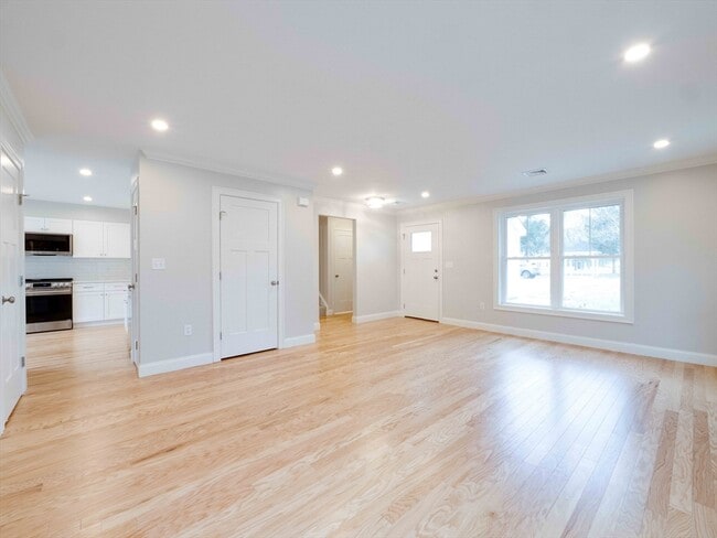 Photo - 5 Barracks Rd