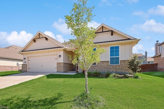 808 Feather Edge Dr