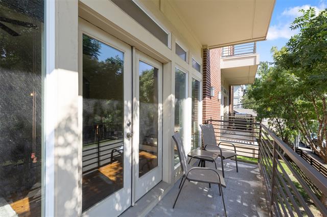 Building Photo - 5711 Ross Ave Unit 3 Rental