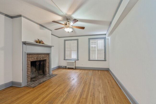 Living area - 31 Palmer Sq W Unit B