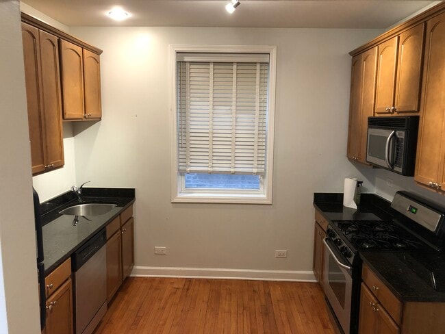 Photo - 4849 N Wolcott Ave Unit 1w