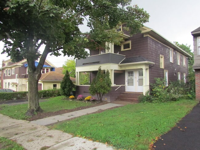 Building Photo - 311 Buckingham Ave Unit 1