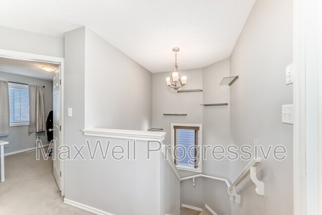 Photo - 9135-9213 213 St NW