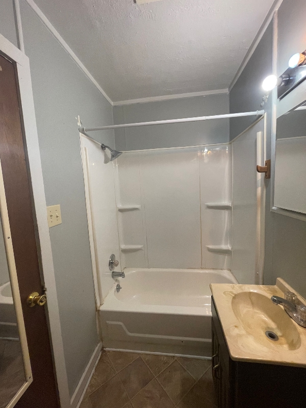 Photo - 613 W 6th St Unit 613